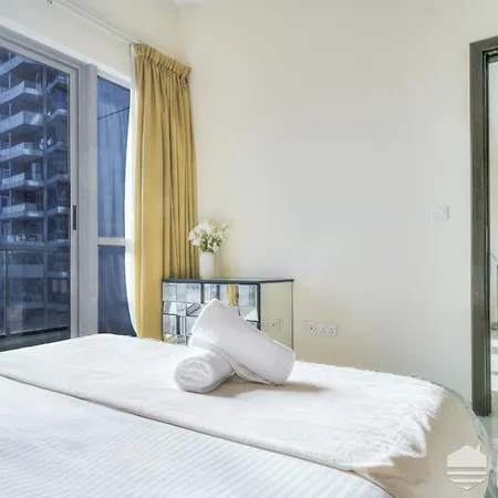 Contemporary One Bedroom With Full Marina View Dubai Exterior photo