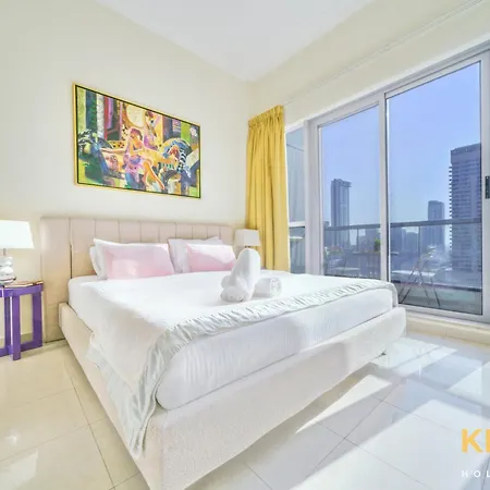 Contemporary One Bedroom With Full Marina View Dubai Exterior photo