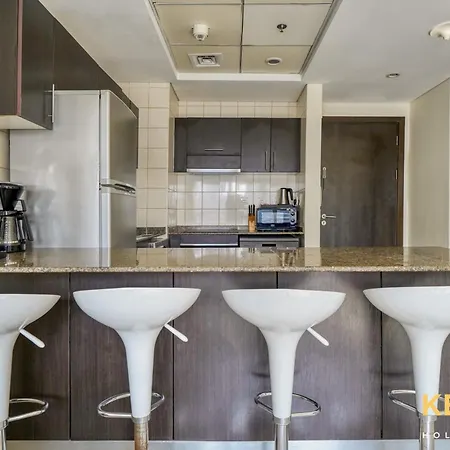 Contemporary One Bedroom With Full Marina View Dubai Exterior photo