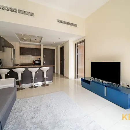 Contemporary One Bedroom With Full Marina View Dubai Exterior photo
