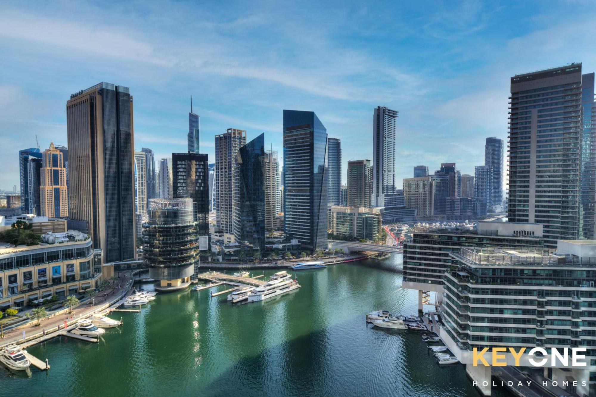 Contemporary One Bedroom With Full Marina View Апартаменты *