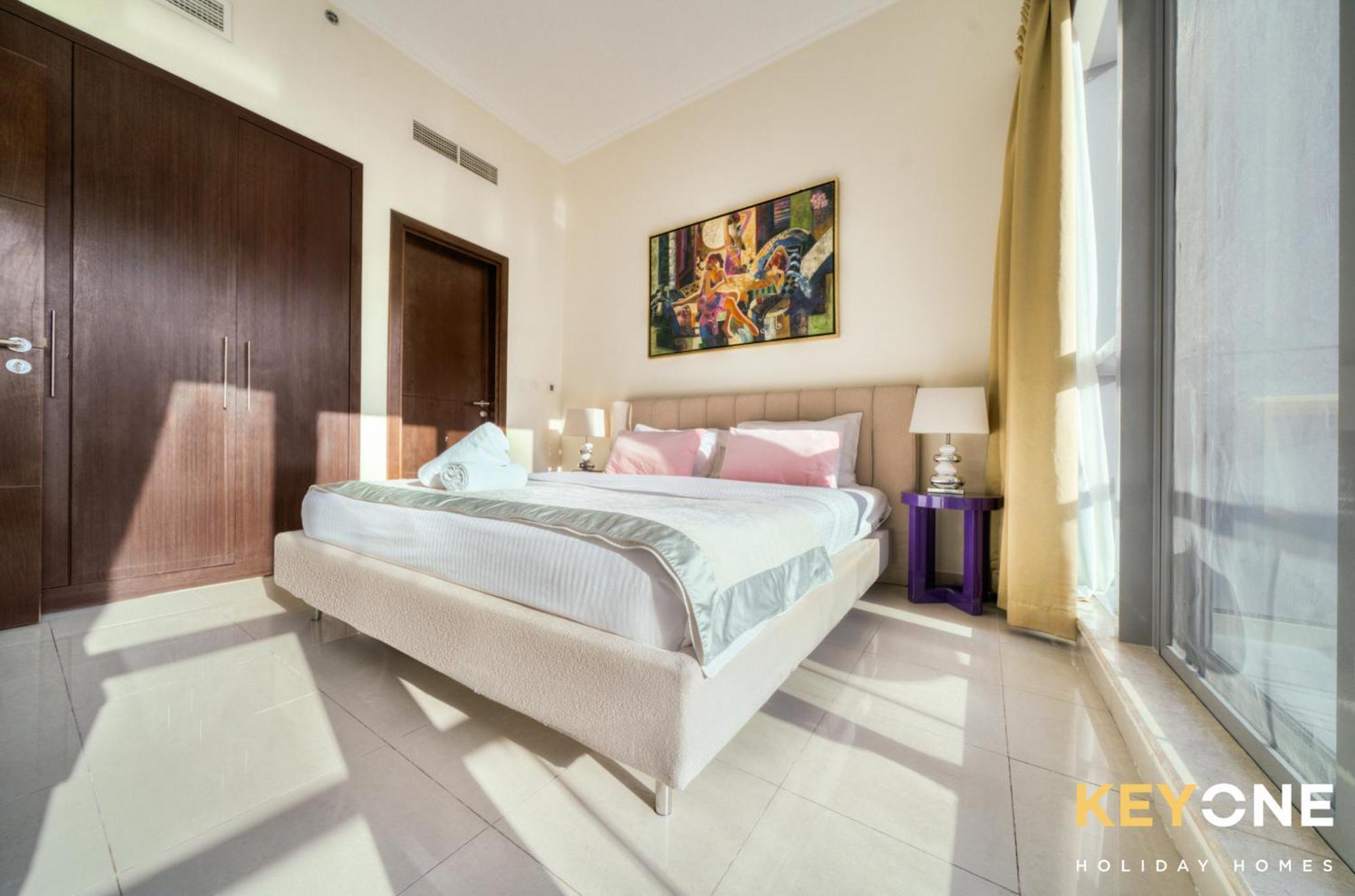 Contemporary One Bedroom With Full Marina View Дубай