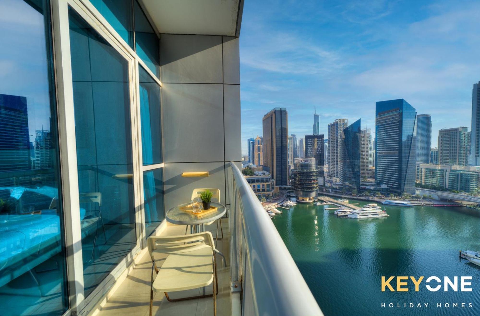 Contemporary One Bedroom With Full Marina View * Дубай