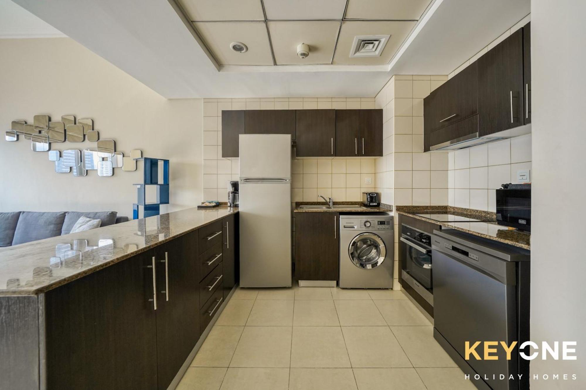 Contemporary One Bedroom With Full Marina View Апартаменты *